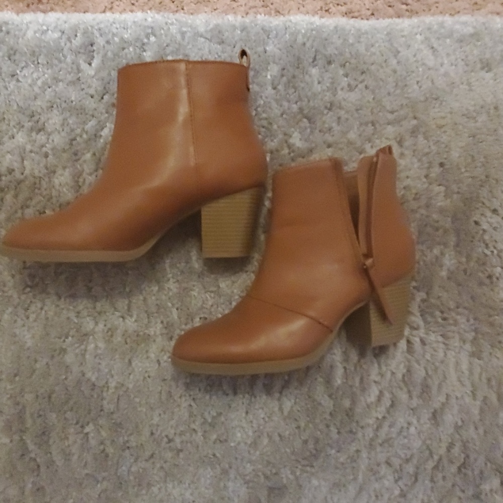 Old Navy wedge booties